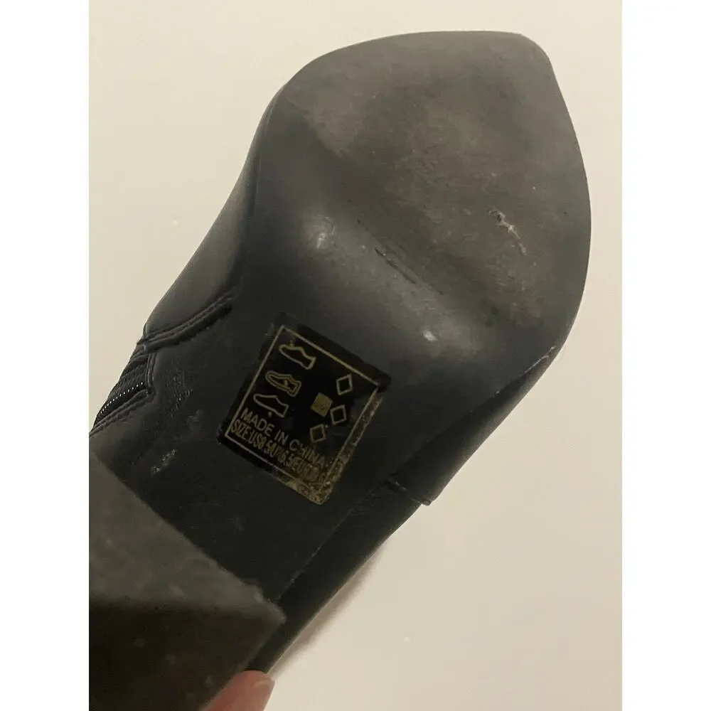 Qupid Signal 99x‎ Block Heel Booties - Black Size 8.5